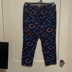Womans Old Navy active wear compression pants size large
